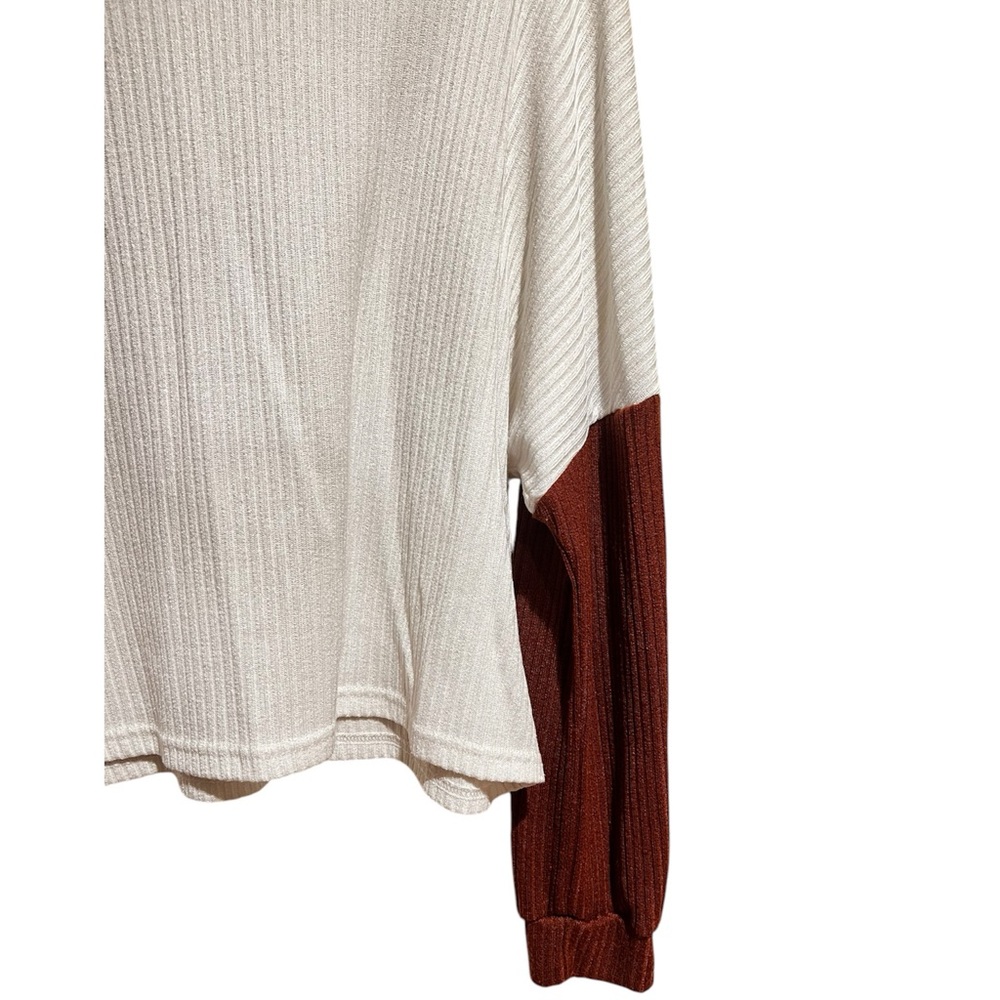 ✨Two Colored Turtle Neck✨ - Picture 2 of 6